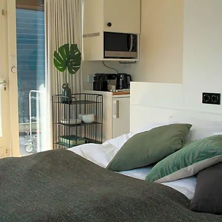 Houseboat Sooki 3*