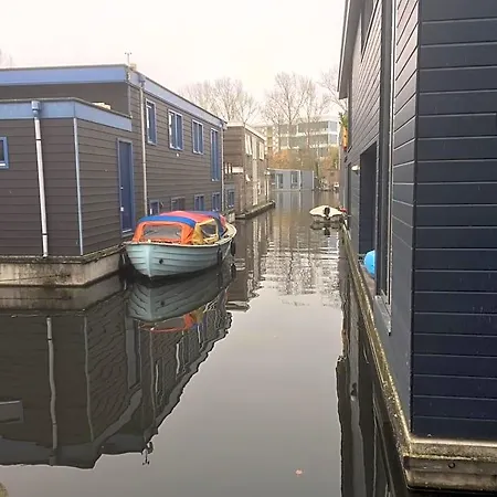 Houseboat Sooki 3* Амстердам
