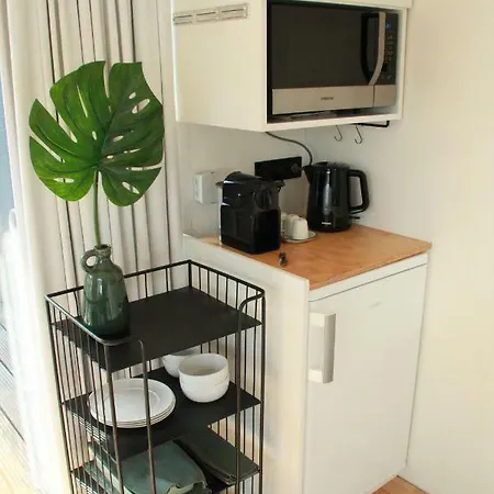 Bed & Breakfast Houseboat Sooki *