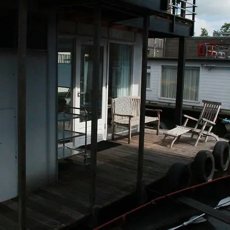 Houseboat Sooki Amsterdam