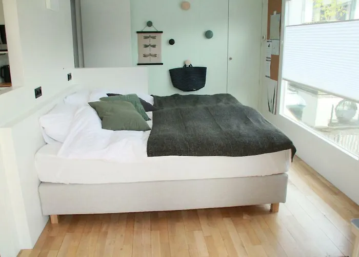 Houseboat Sooki Gasthuis Amsterdam